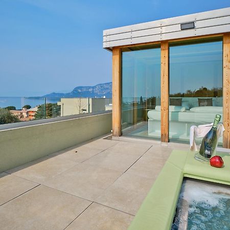 Villa Sunny Lake Suites Бардолино Экстерьер фото