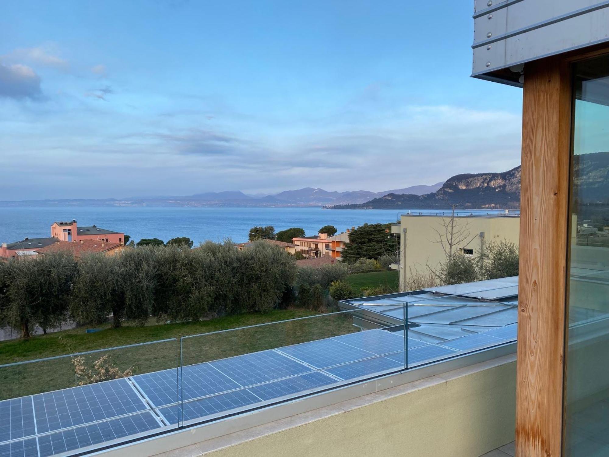 Villa Sunny Lake Suites Бардолино Экстерьер фото
