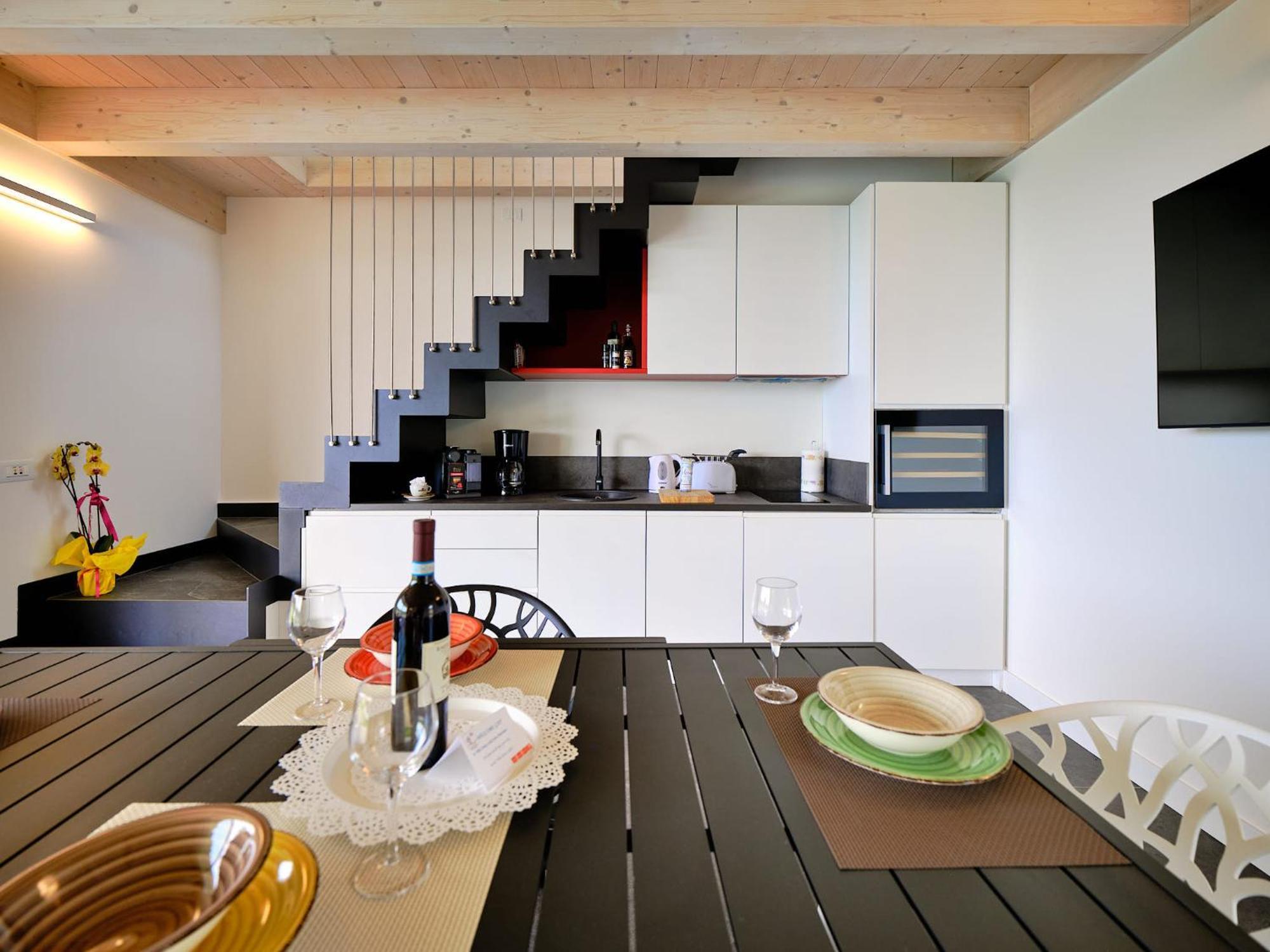 Villa Sunny Lake Suites Бардолино Экстерьер фото