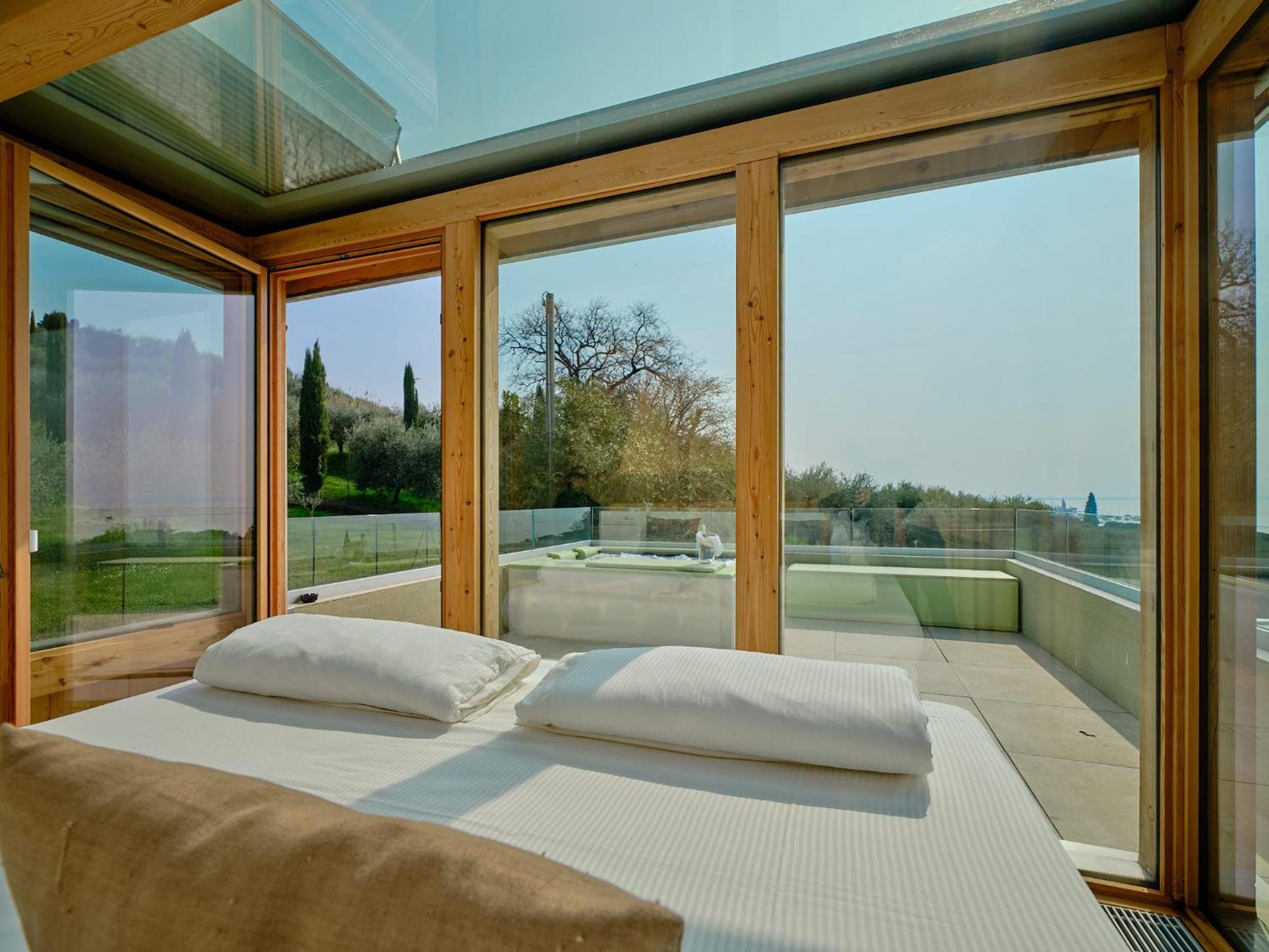 Villa Sunny Lake Suites Бардолино Экстерьер фото