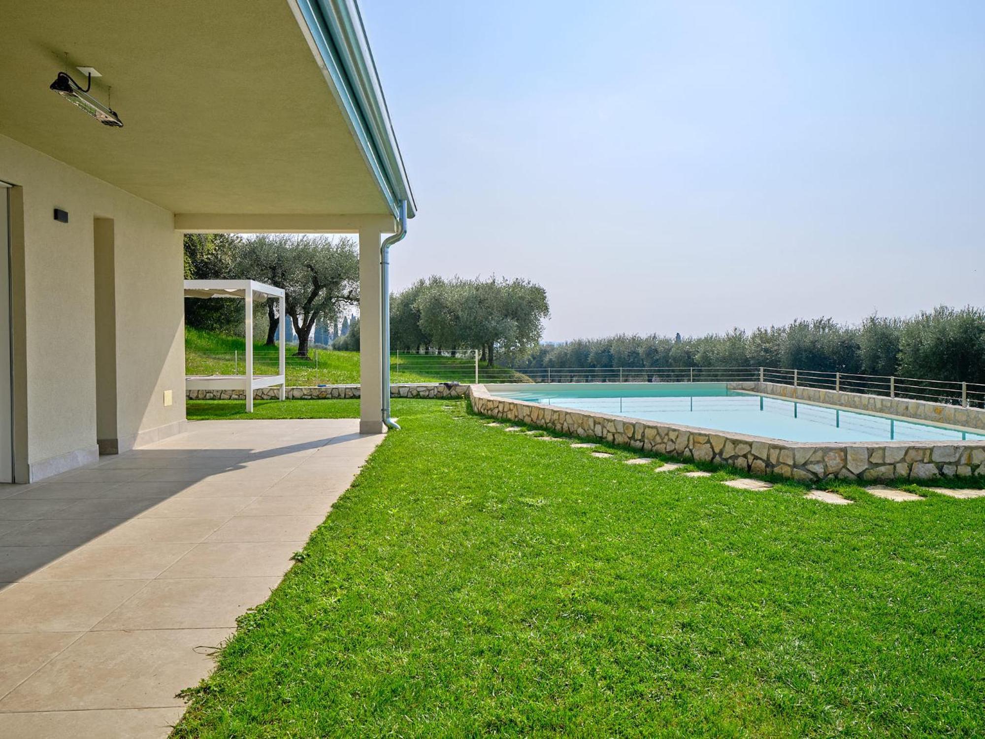 Villa Sunny Lake Suites Бардолино Экстерьер фото