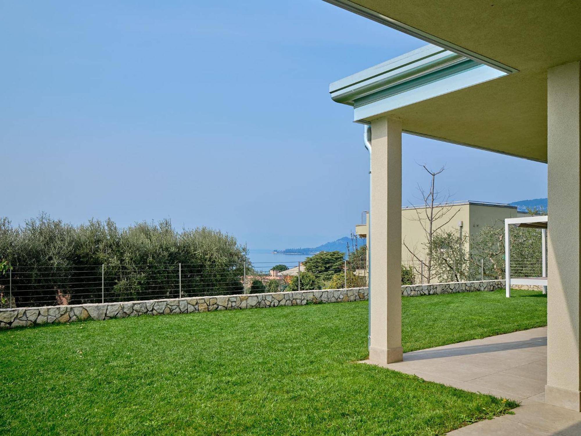 Villa Sunny Lake Suites Бардолино Экстерьер фото
