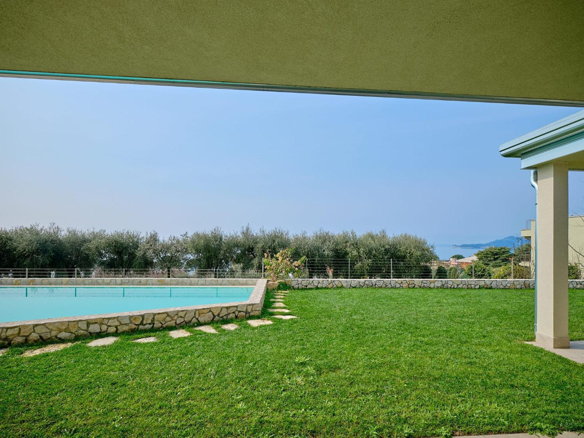 Villa Sunny Lake Suites Бардолино Экстерьер фото